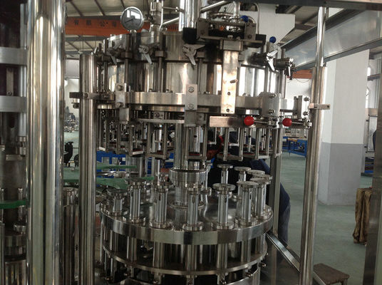 Soda Drink Beer Filling Machine / Gravity Filling Equipment for Gas Beverage BCGF 32-32-10